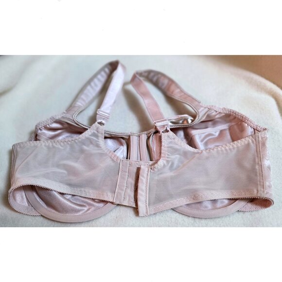 42D Bra Bali 3562 Womens Beige Underwire Mesh Back - Picture 2 of 3